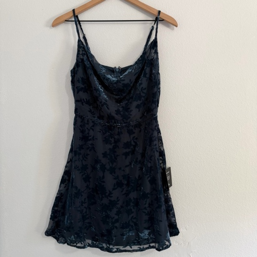 NWT - Lulu's - Velvet Floral Strappy Dress